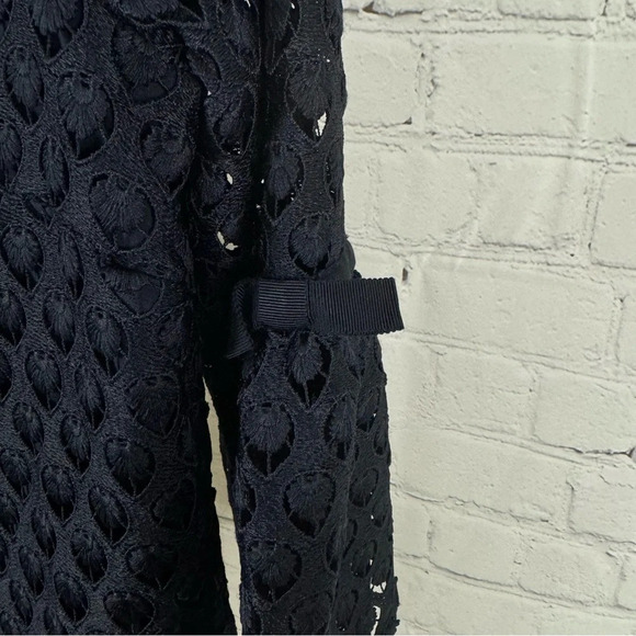 Talbots RSVP Navy Blue Eyelet Lace Bell Sleeve Top Blouse Size XS - Picture 4 of 9